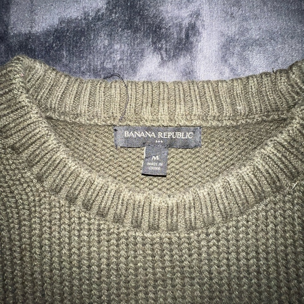 BANANA SEASONAL SWEATER